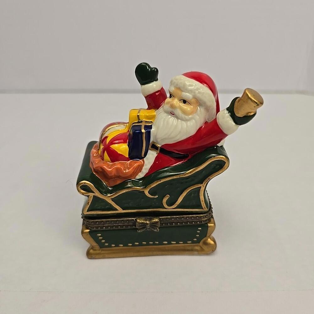 Santa Claus In Sleigh With Christmas Gifts Hinged Trinket Box Holiday VTG